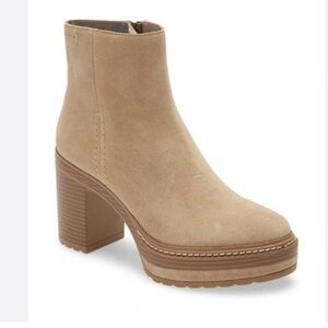 Steve Madden Sloanne Platform Bootie In Sand Suede
